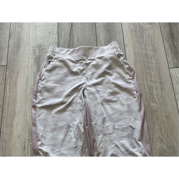 ATHLETA BROOKLYN LINED CAMO JOGGERS SIZE 0 - Picture 3 of 13
